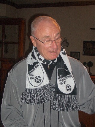 heinz_mit_fanschal